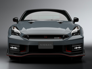 Nissan GT-R Interior