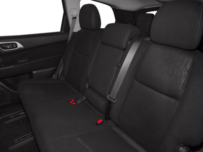 2016 Nissan Pathfinder S / One Owner