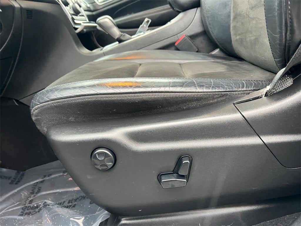 2019 Jeep Grand Cherokee Altitude 4WD / Preferred Package / New Tires / New Brakes /