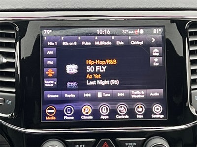 2019 Jeep Grand Cherokee Altitude 4WD / Preferred Package / New Tires / New Brakes /