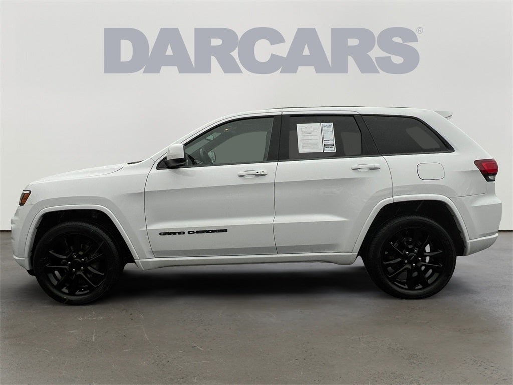 2019 Jeep Grand Cherokee Altitude 4WD / Preferred Package / New Tires / New Brakes /