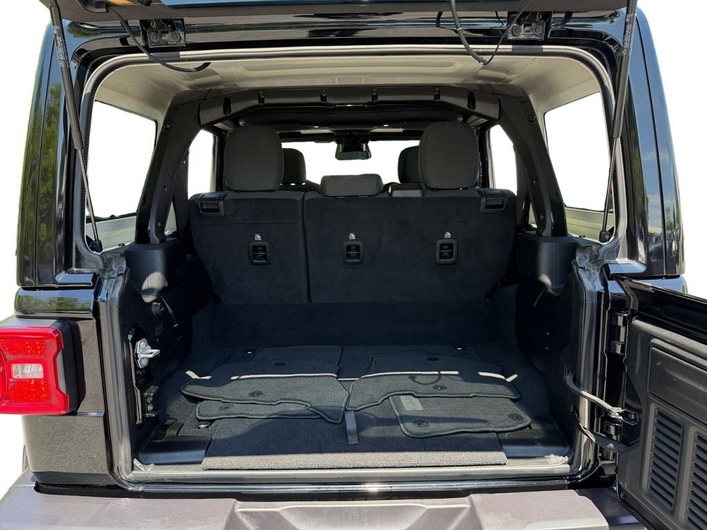 2025 Jeep Wrangler Sahara 4xe / One Owner / Preferred Package