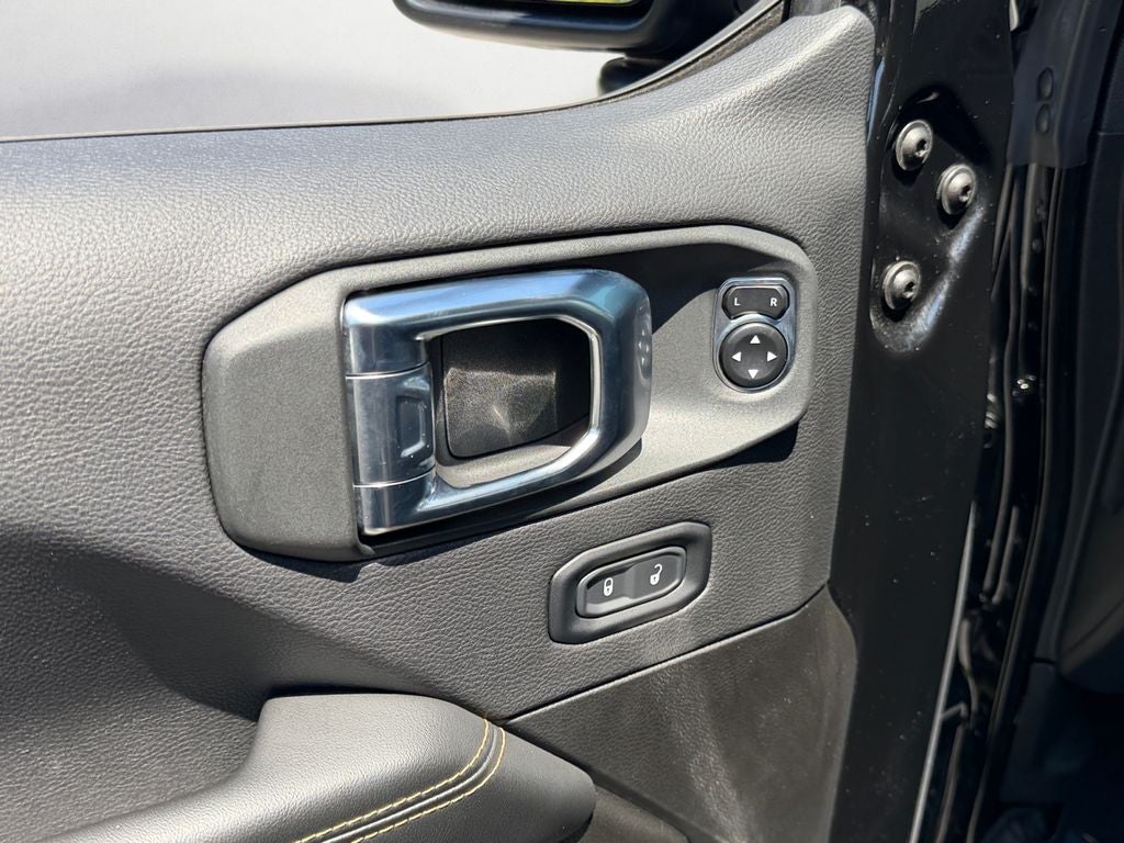 2025 Jeep Wrangler Sahara 4xe / One Owner / Preferred Package