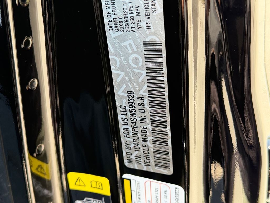 2025 Jeep Wrangler Sahara 4xe / One Owner / Preferred Package