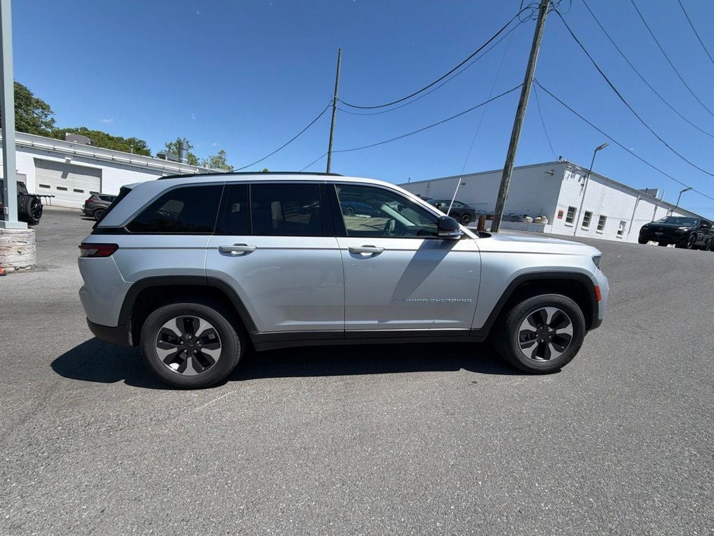 2024 Jeep Grand Cherokee 4xe / One Owner