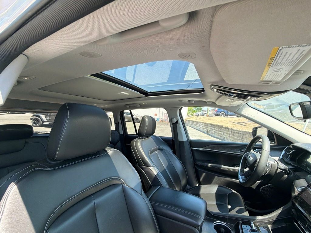 2024 Jeep Grand Cherokee 4xe / One Owner