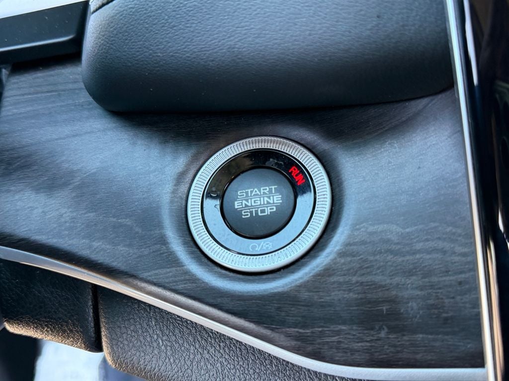 2024 Jeep Grand Cherokee 4xe / One Owner