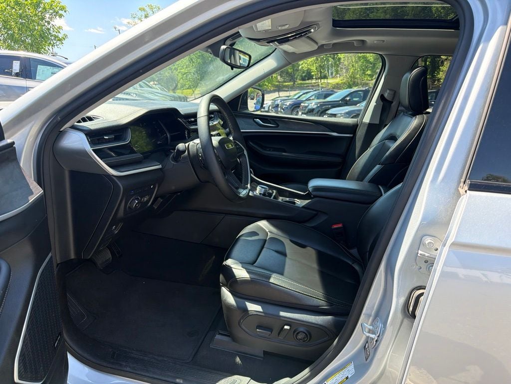 2024 Jeep Grand Cherokee 4xe / One Owner