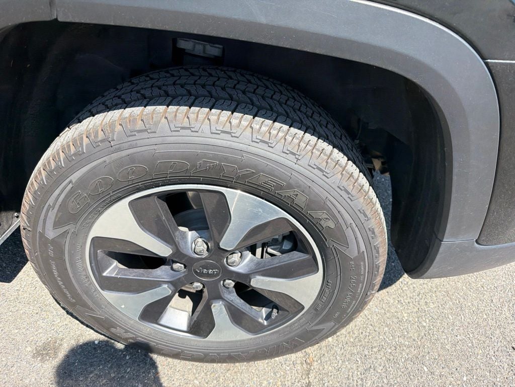 2024 Jeep Grand Cherokee 4xe / One Owner