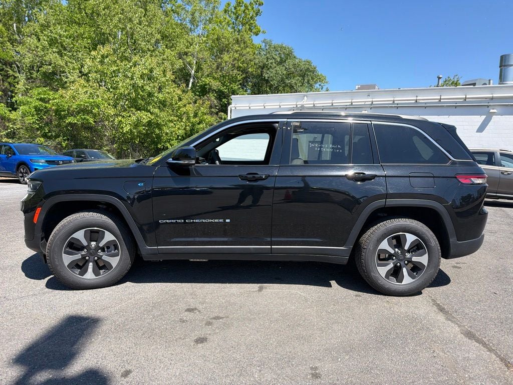 2024 Jeep Grand Cherokee 4xe / One Owner