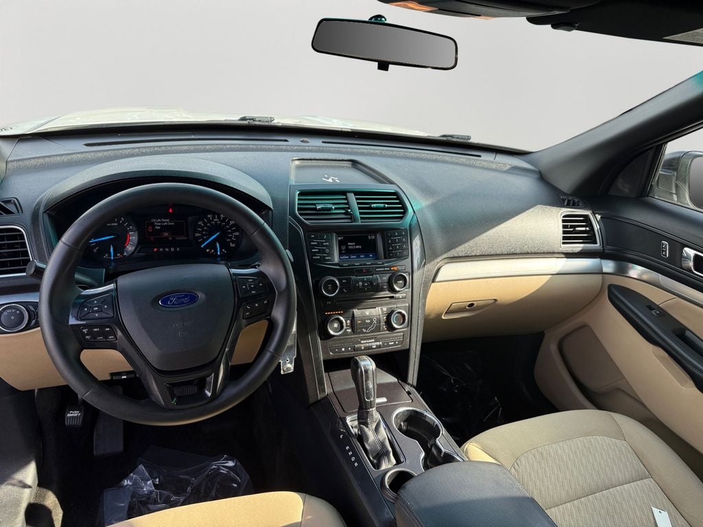 2017 Ford Explorer Base