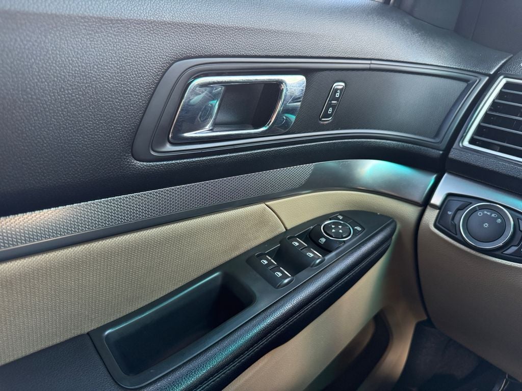 2017 Ford Explorer Base