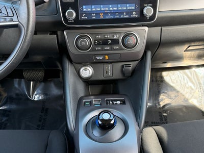 2022 Nissan Leaf S / One Owner /