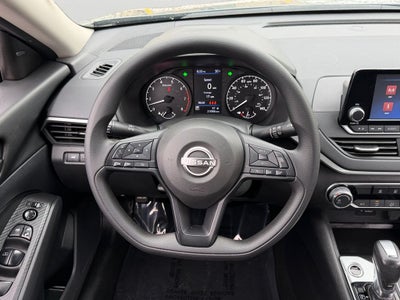 2023 Nissan Altima 2.5 S / One Owner / Splash Guards