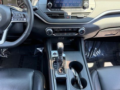 2021 Nissan Altima 2.5 SR / One Owner / Premium Package
