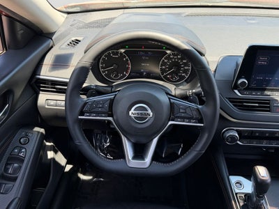 2021 Nissan Altima 2.5 SR / One Owner / Premium Package