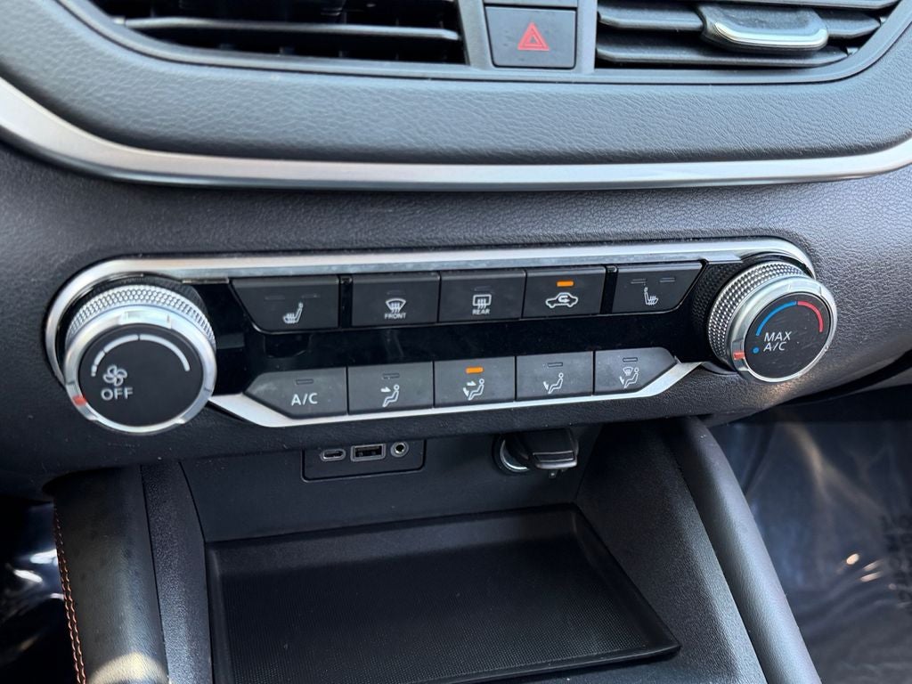 2021 Nissan Altima 2.5 SR / One Owner / Premium Package