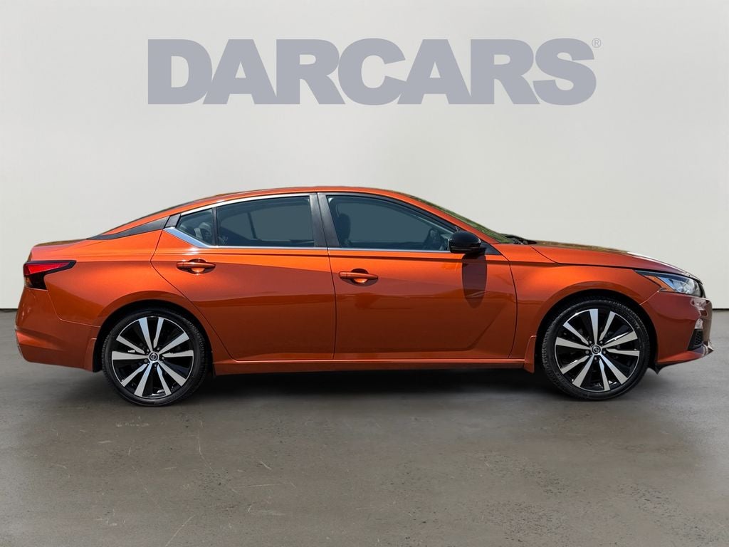 2021 Nissan Altima 2.5 SR / One Owner / Premium Package