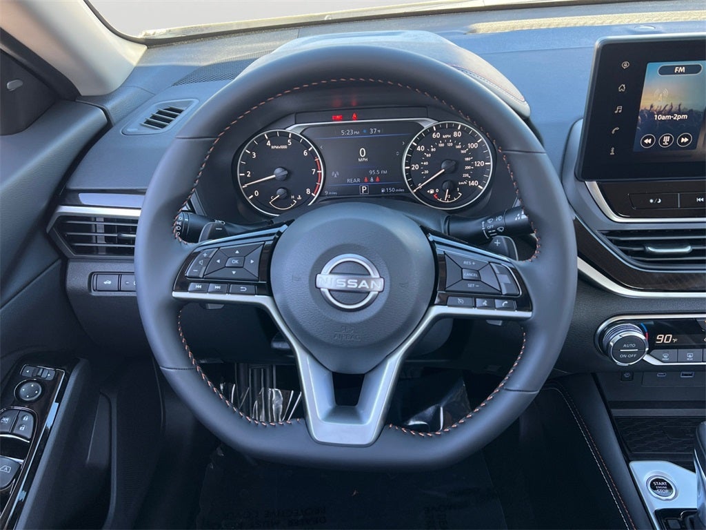 2025 Nissan Altima 2.5 SR / One Owner / Premium Package / Floormats Package