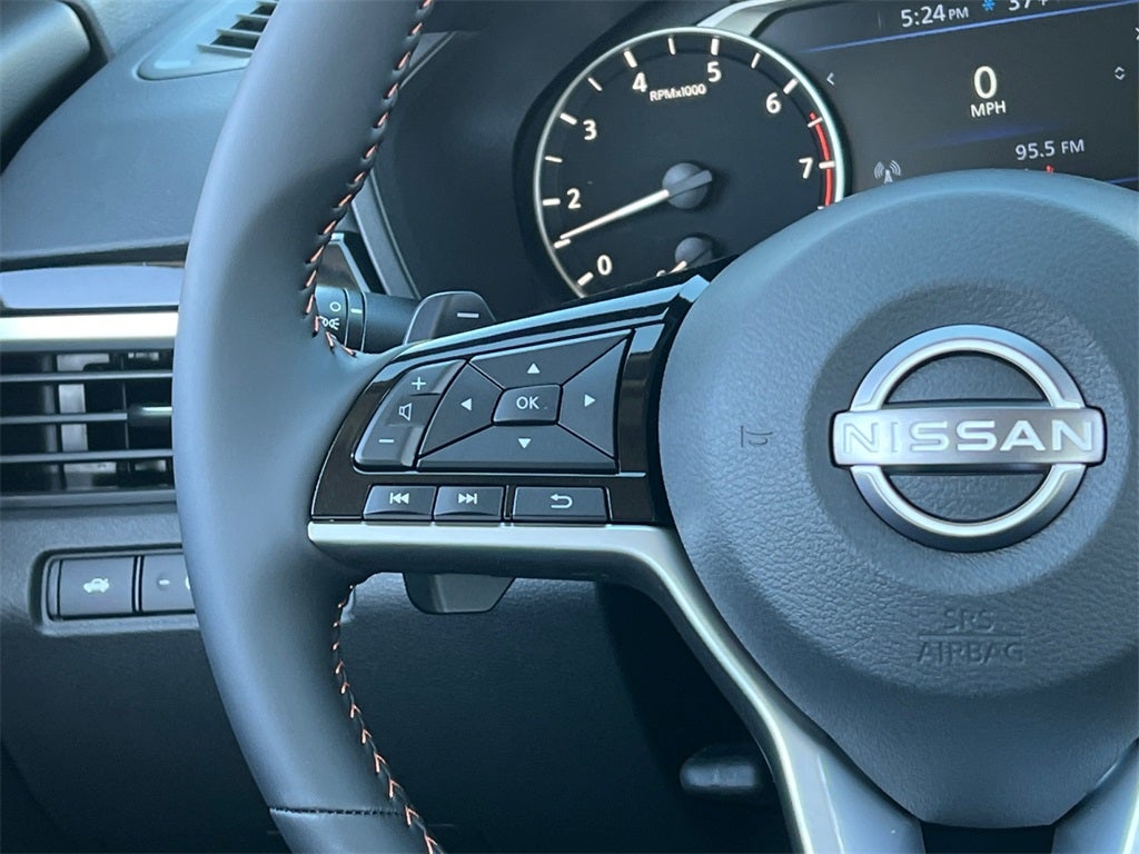 2025 Nissan Altima 2.5 SR / One Owner / Premium Package / Floormats Package