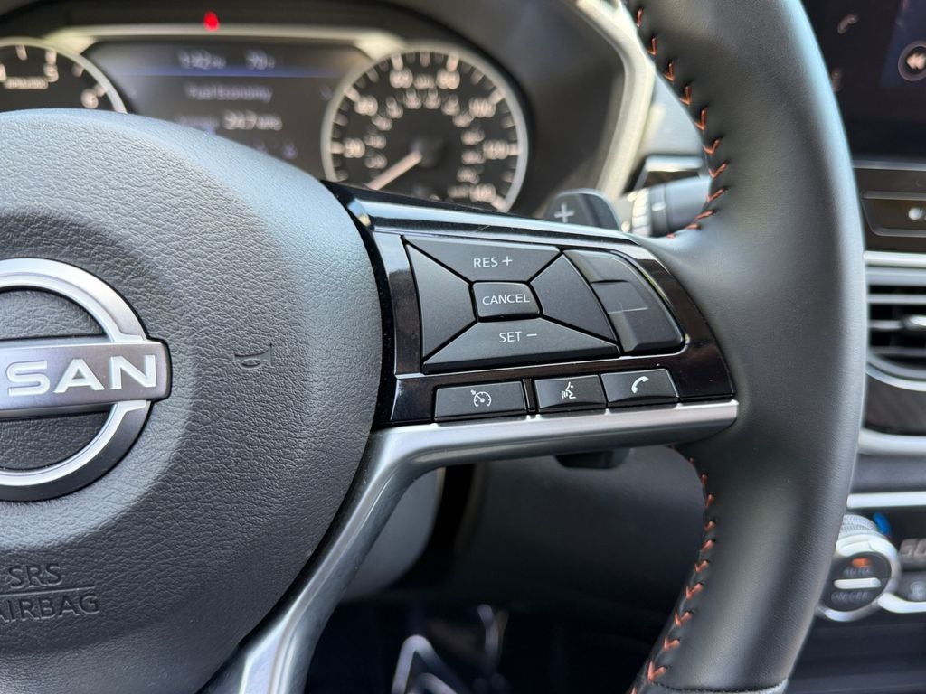 2025 Nissan Altima 2.5 SR / One Owner / Premium Package / AWD /