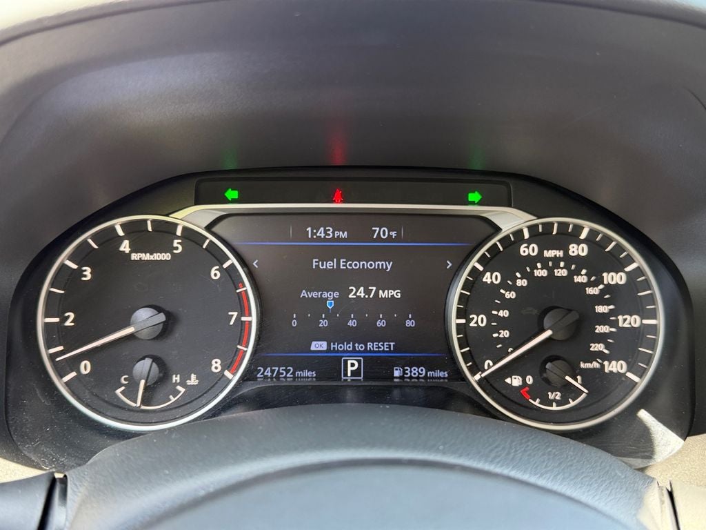 2025 Nissan Altima 2.5 SR / One Owner / Premium Package / AWD /