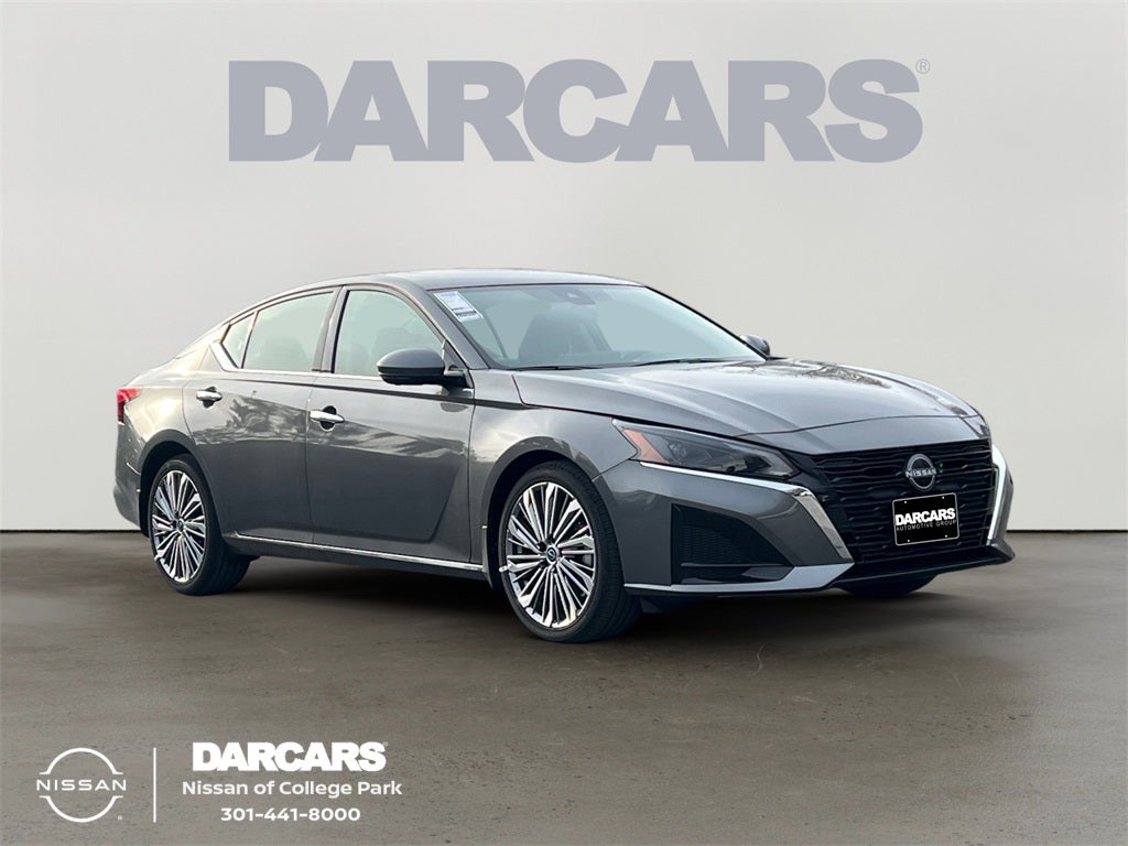 2025 Nissan Altima 2.5 SL / One Owner / Spoiler / Floor Mats Package / Ilumi