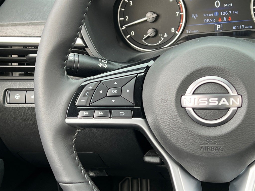 2025 Nissan Altima 2.5 SL / One Owner / Spoiler / Floor Mats Package / Ilumi