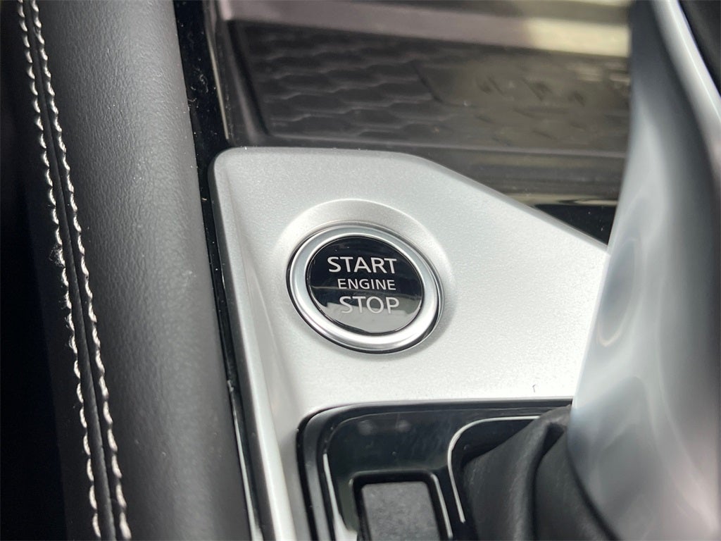 2025 Nissan Altima 2.5 SL / One Owner / Spoiler / Floor Mats Package / Ilumi