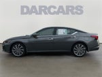 2025 Nissan Altima 2.5 SL / One Owner / Spoiler / Floor Mats Package / Ilumi