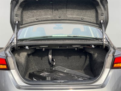 2025 Nissan Altima 2.5 SL / One Owner / Spoiler / Floor Mats Package / Ilumi