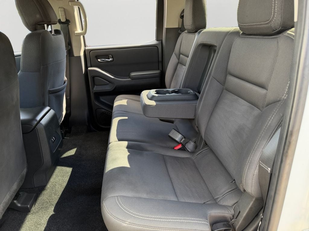 2024 Nissan Frontier SV / One Owner