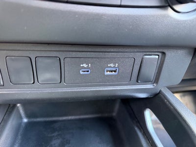 2024 Nissan Frontier SV / One Owner