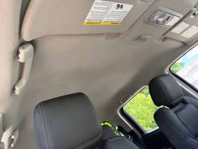 2024 Nissan Frontier SV / One Owner