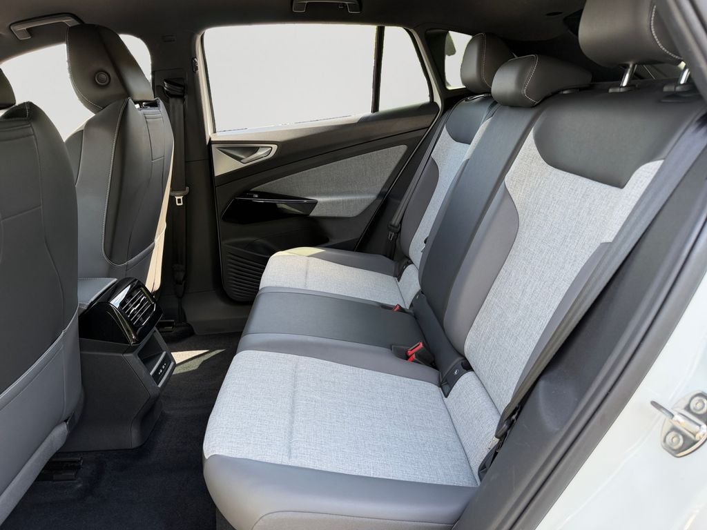 2023 Volkswagen ID.4 Standard / One Owner