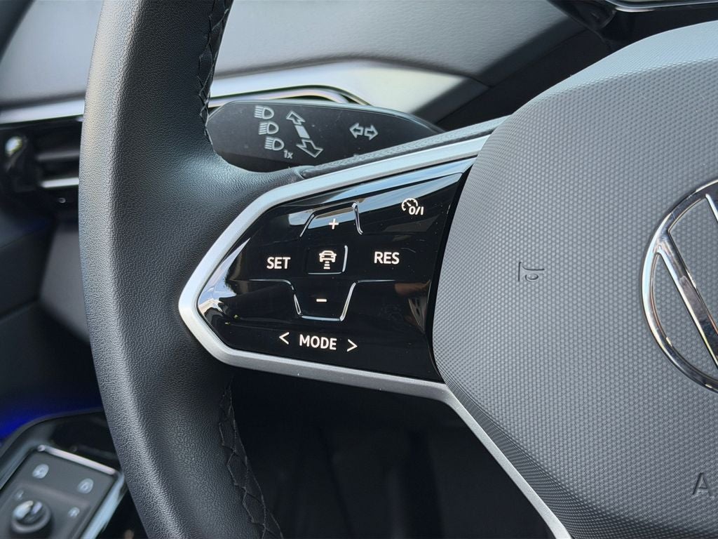 2023 Volkswagen ID.4 Standard / One Owner