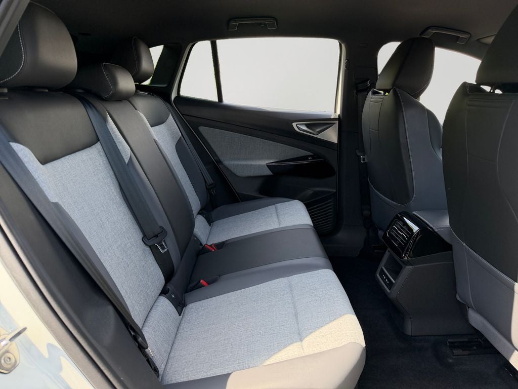 2023 Volkswagen ID.4 Standard / One Owner