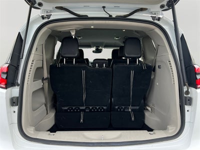 2023 Chrysler Pacifica Touring L One Owner / Preferred Package / New Tires / New B