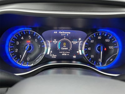 2023 Chrysler Pacifica Touring L One Owner / Preferred Package / New Tires / New B