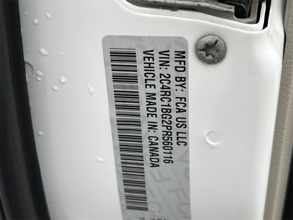 2023 Chrysler Pacifica Touring L One Owner / Preferred Package / New Tires / New B