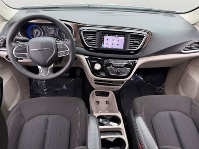 2023 Chrysler Voyager LX / One Owner /