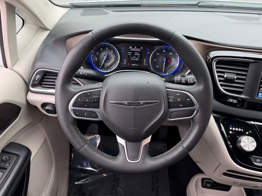 2023 Chrysler Voyager LX / One Owner /