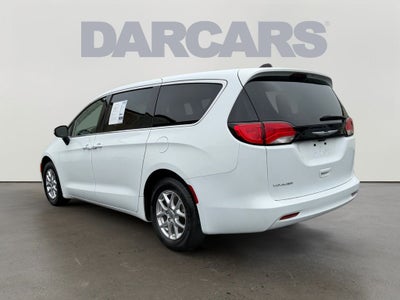 2023 Chrysler Voyager LX / One Owner /