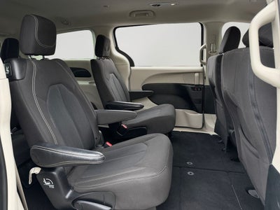 2023 Chrysler Voyager LX / One Owner /