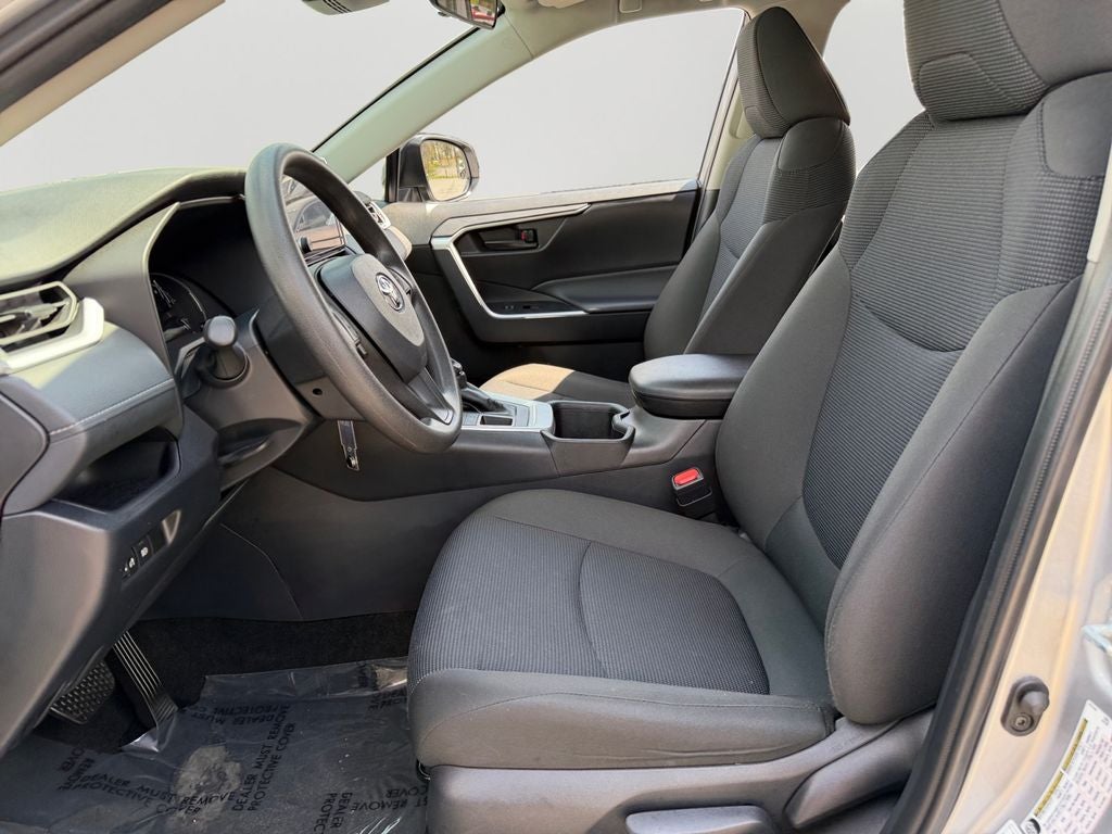 2024 Toyota RAV4 LE / One Owner /