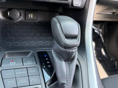 2024 Toyota RAV4 LE / One Owner /