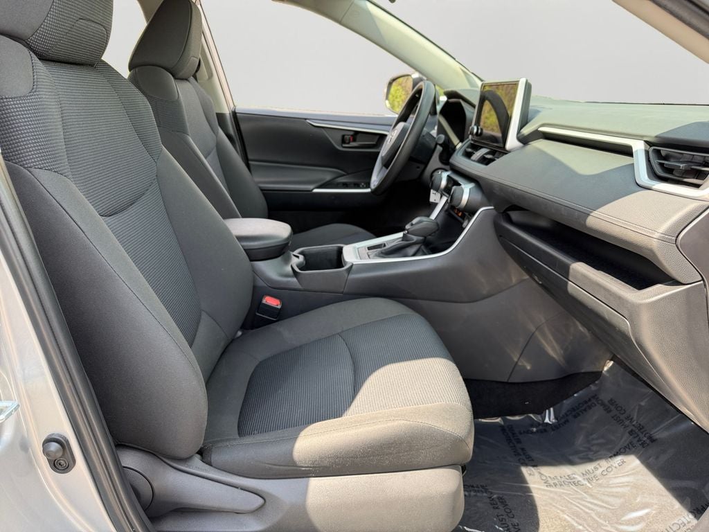 2024 Toyota RAV4 LE / One Owner /