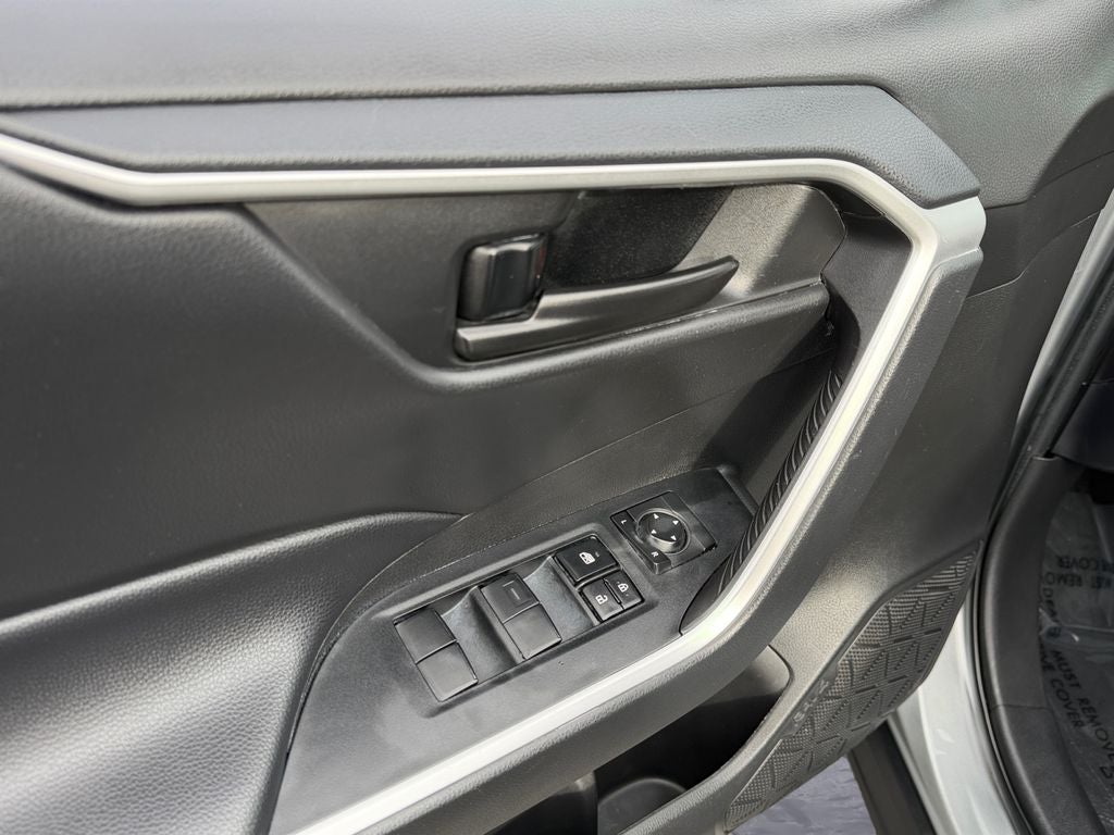 2024 Toyota RAV4 LE / One Owner /