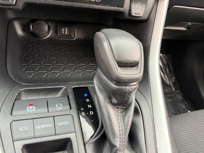 2024 Toyota RAV4 LE / One Owner /