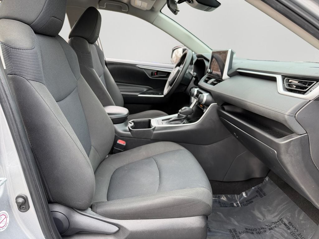 2024 Toyota RAV4 LE / One Owner /